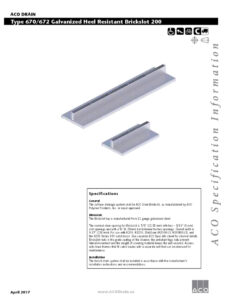 Imagen detallada de la trinchera de drenaje Brickslot modelo 670 mostrando su estructura y ranuras